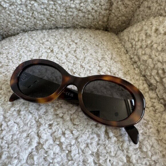 Celine triomphe oval tortoise sunglasses - Picture 1 of 5